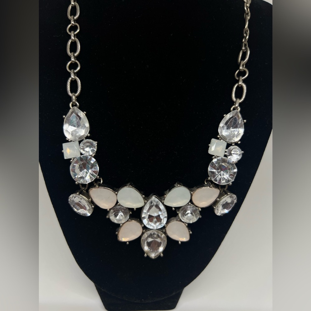 Loft‎ Statement Necklace Pink White Crystal Rhinestones 7.5” Drop 2” Exte…